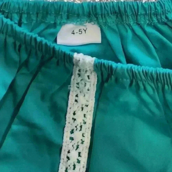 Nwot size 4 2 piece short set - Picture 6 of 7